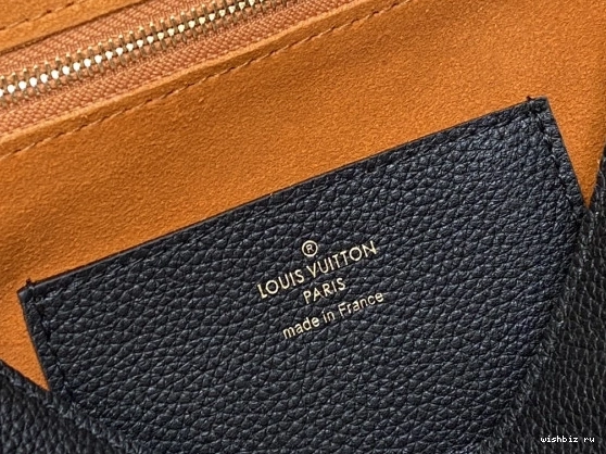 WIS Soft Twist-27*19*9CM LOUIS VUITTON 0817